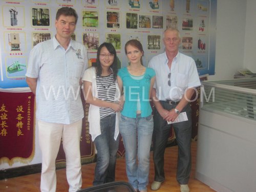 俄羅斯客戶前來選購(gòu)設(shè)備(圖1)